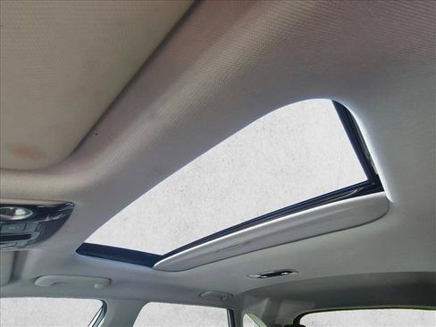 Used 2022 Kia Seltos SX w/ Sunroof Package AWD/4WD image 8
