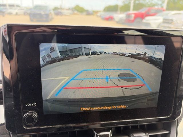 Used 2023 Toyota Corolla LE w/ LE Convenience Package FWD image 10