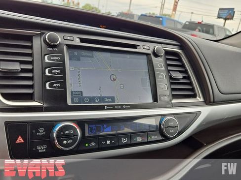 Used 2016 Toyota Highlander XLE AWD/4WD image 7