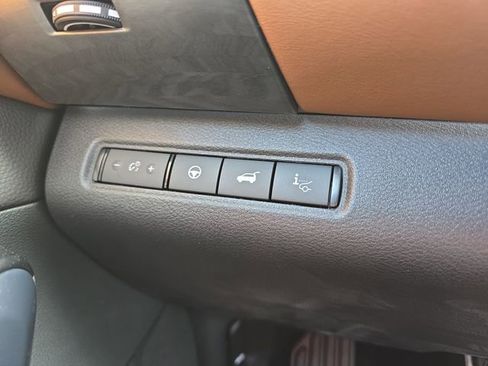 New 2026 Nissan Pathfinder Platinum image 30