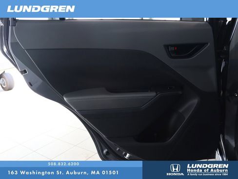 Used 2024 Subaru Crosstrek 2.0i Premium image 13