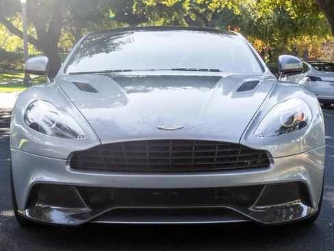 Used 2014 Aston Martin Vanquish Coupe image 13