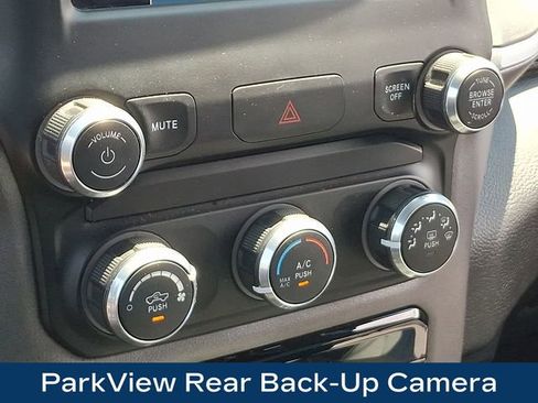 Used 2022 RAM 1500 Big Horn AWD/4WD image 14