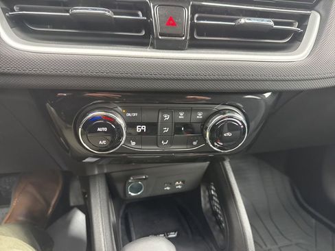 Used 2026 Chevrolet TrailBlazer LT w/ Convenience Package FWD image 42