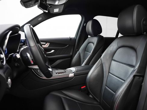 Certified 2022 Mercedes-Benz GLC 300 image 8