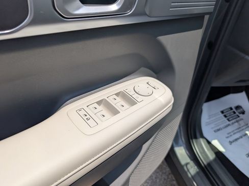 Used 2025 Hyundai Santa Fe SEL FWD image 9