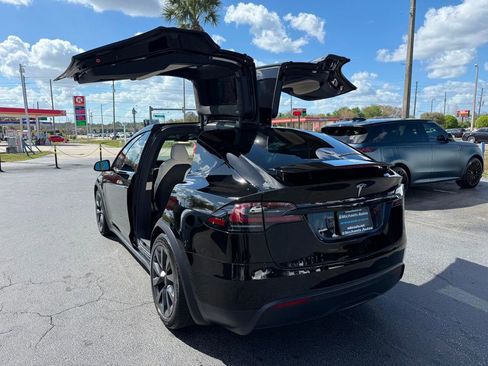 Used 2023 Tesla Model X image 8
