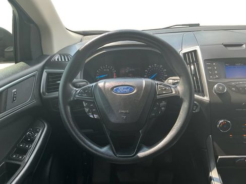 Used 2019 Ford Edge SE FWD image 18