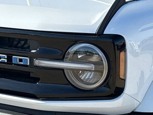 Used 2023 Ford Bronco Outer Banks image 4