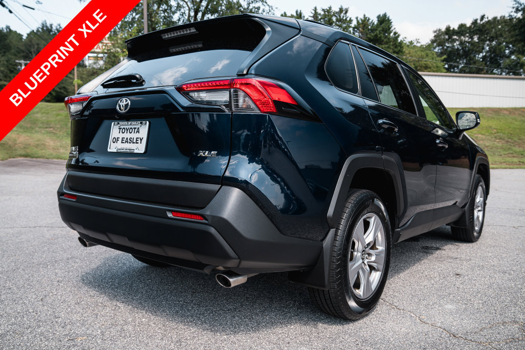 Certified 2025 Toyota RAV4 XLE FWD image 8