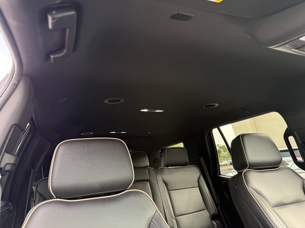 Used 2024 GMC Yukon SLT AWD/4WD image 16