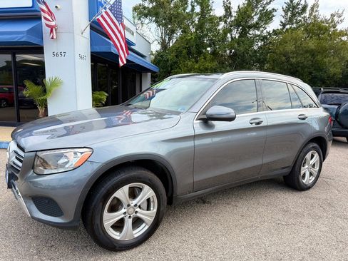 Used 2016 Mercedes-Benz GLC 300 4MATIC w/ Multimedia Package image 27
