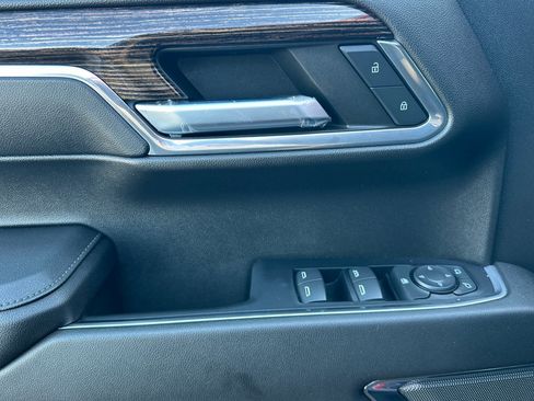 Used 2023 GMC Sierra 1500 Elevation w/ LPO, Elevation Black Package image 11