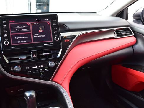 Used 2022 Toyota Camry XSE FWD image 27