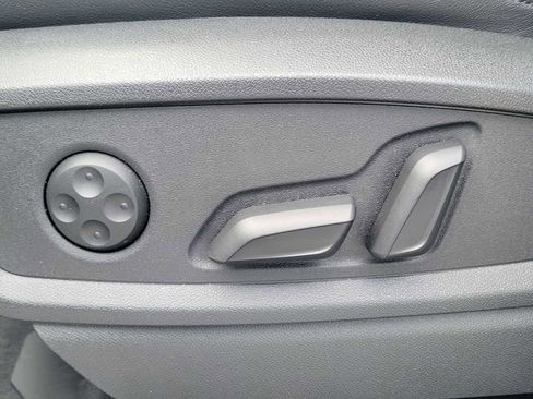 Used 2023 Audi Q5 2.0T Prestige image 16