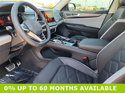 New 2026 Volkswagen Atlas Peak Edition image 13