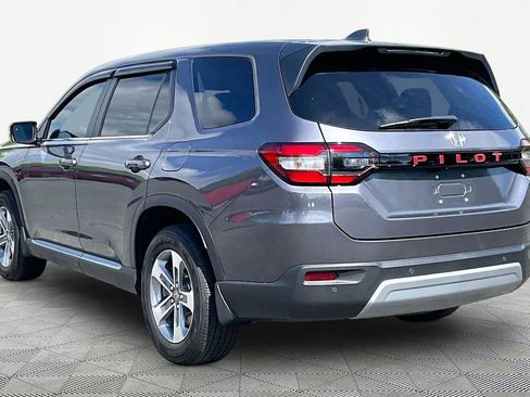 Used 2025 Honda Pilot EX-L image 5