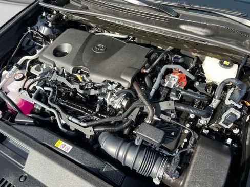 Certified 2025 Toyota Camry LE image 9