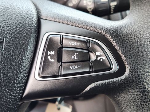 Used 2018 Ford Focus SE image 23