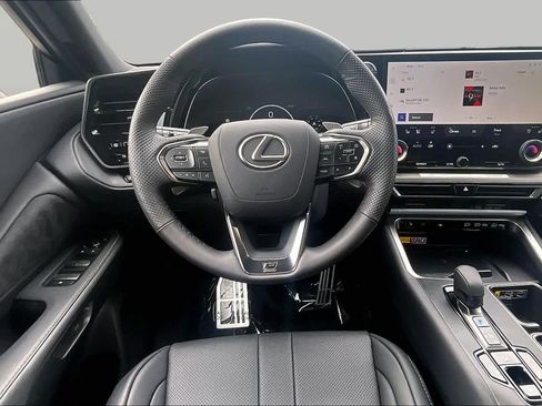 Used 2026 Lexus TX 500h AWD w/ Technology Package image 6