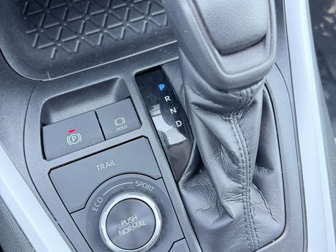 Used 2021 Toyota RAV4 XLE w/ Convenience Package AWD/4WD image 35