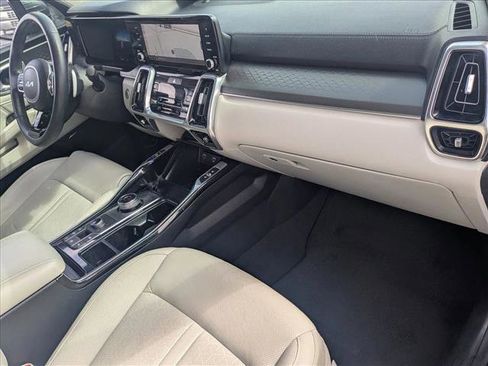 Used 2023 Kia Sorento SX Prestige image 22