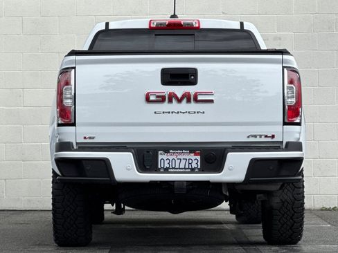 Used 2022 GMC Canyon AT4 w/ Trailering Package AWD/4WD image 5