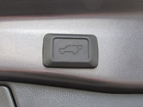 Used 2024 Toyota RAV4 XLE w/ Convenience Package image 21