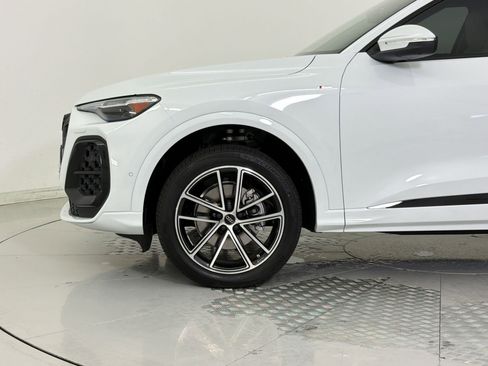 New 2026 Audi Q5 Premium Plus image 21