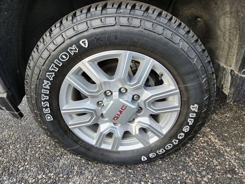 Used 2022 GMC Sierra 2500 SLT image 44