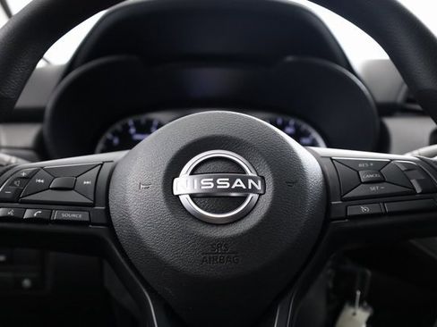 Used 2025 Nissan Versa S w/ Trunk Package image 15