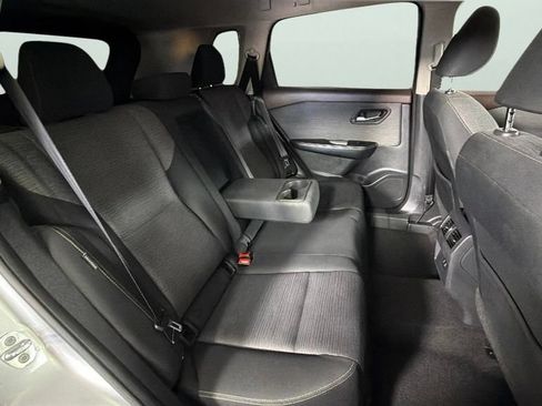Used 2021 Nissan Rogue SV FWD image 29