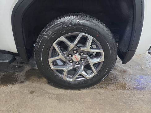 New 2026 GMC Sierra 1500 SLT w/ SLT Premium Plus Package image 33