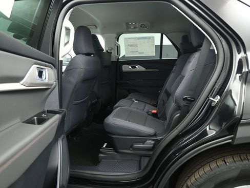 New 2026 Ford Explorer Active RWD image 19