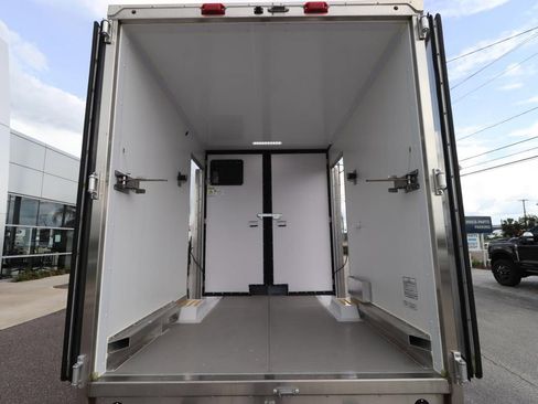 Used 2024 Ford E-350 and Econoline 350 Super Duty w/ Power Windows & Locks Group RWD image 10