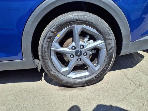 Used 2025 Kia K4 LXS image 19