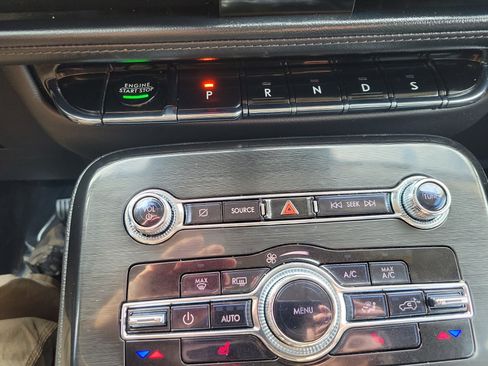 Used 2023 Lincoln Nautilus AWD w/ Premium Package image 23