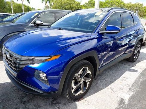 Certified 2022 Hyundai Tucson Limited AWD/4WD image 1