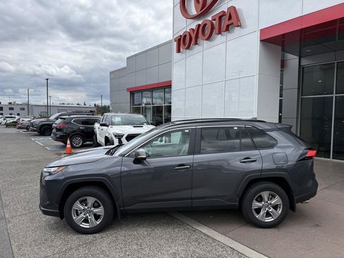 Used 2025 Toyota RAV4 XLE w/ Convenience Package AWD/4WD image 3