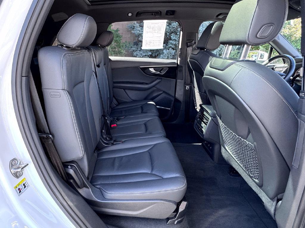 Used 2025 Audi Q7 3.0T Premium Plus AWD/4WD image 35