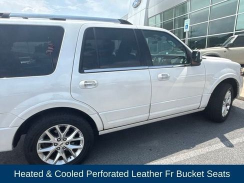 Used 2017 Ford Expedition Limited w/ Equipment Group 301A AWD/4WD image 26