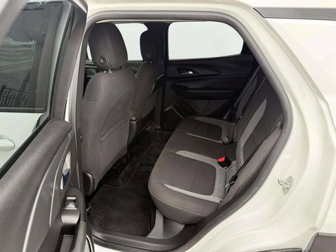 Used 2022 Chevrolet TrailBlazer LT w/ Convenience Package image 11