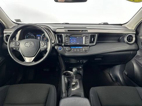 Used 2017 Toyota RAV4 XLE AWD/4WD image 11