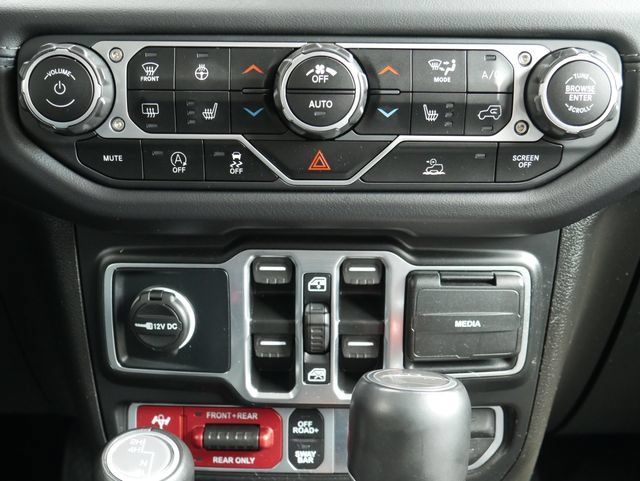 Used 2025 Jeep Gladiator Rubicon w/ Convenience Group AWD/4WD image 22