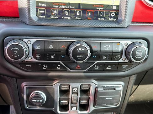 Used 2021 Jeep Gladiator Rubicon image 34