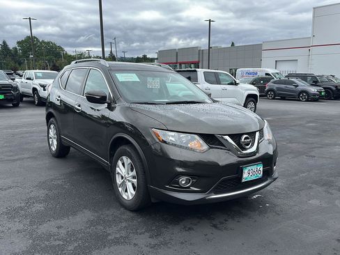 Used 2015 Nissan Rogue SV AWD/4WD image 5