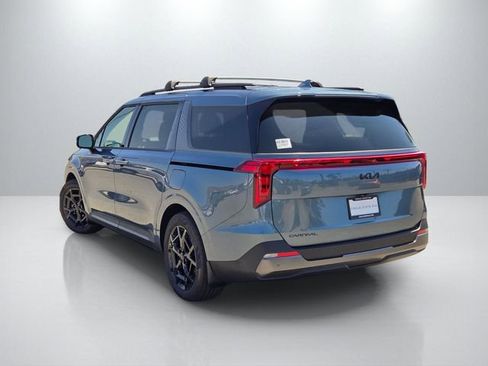 New 2026 Kia Carnival SX w/ SX Dark Edition Package FWD image 6