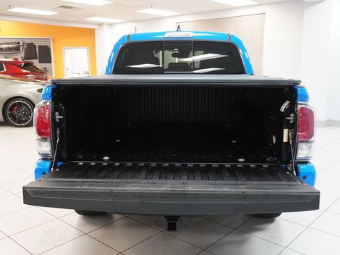 Used 2021 Toyota Tacoma Limited AWD/4WD image 10
