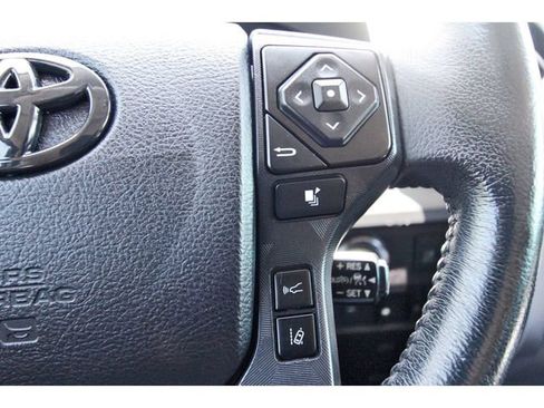 Used 2021 Toyota Tundra Platinum AWD/4WD image 19