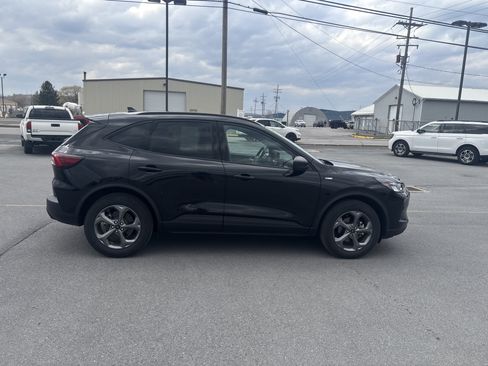 Used 2025 Ford Escape ST-Line image 2